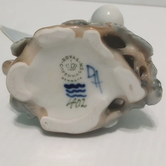Royal Copenhagen Doves Sculpture Figurine